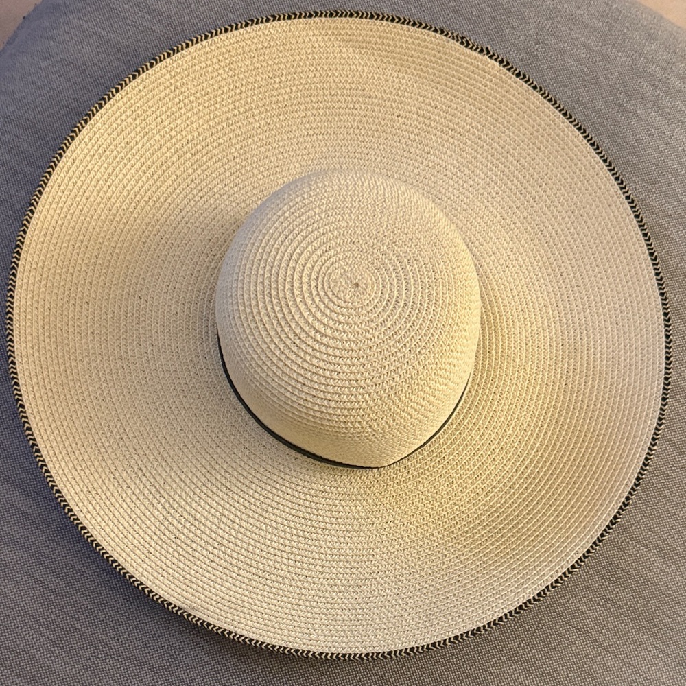 Club Monaco Cream Wide-Brim Hat
